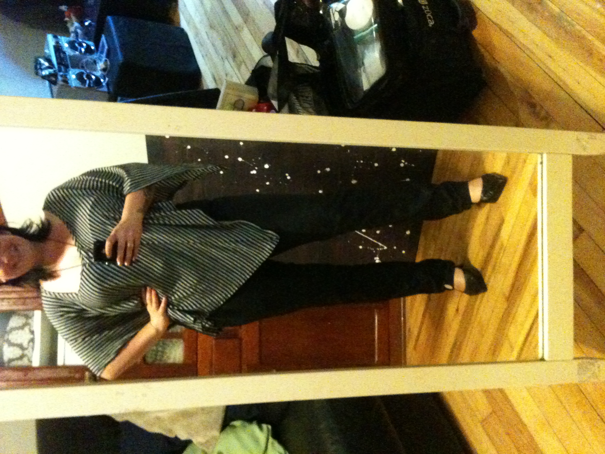 Les achats #jeansdujour de Jennifer en 2 petits looks dans le miroir (ha!)