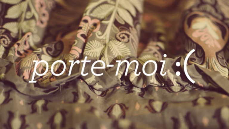 Prendre l&#039;air avec une robe-jacquette à froufrou de style 1972...