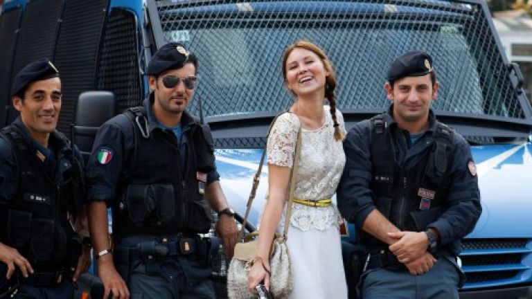 Comment porter la dentelle, mais pas comme le 3/4 des autres filles