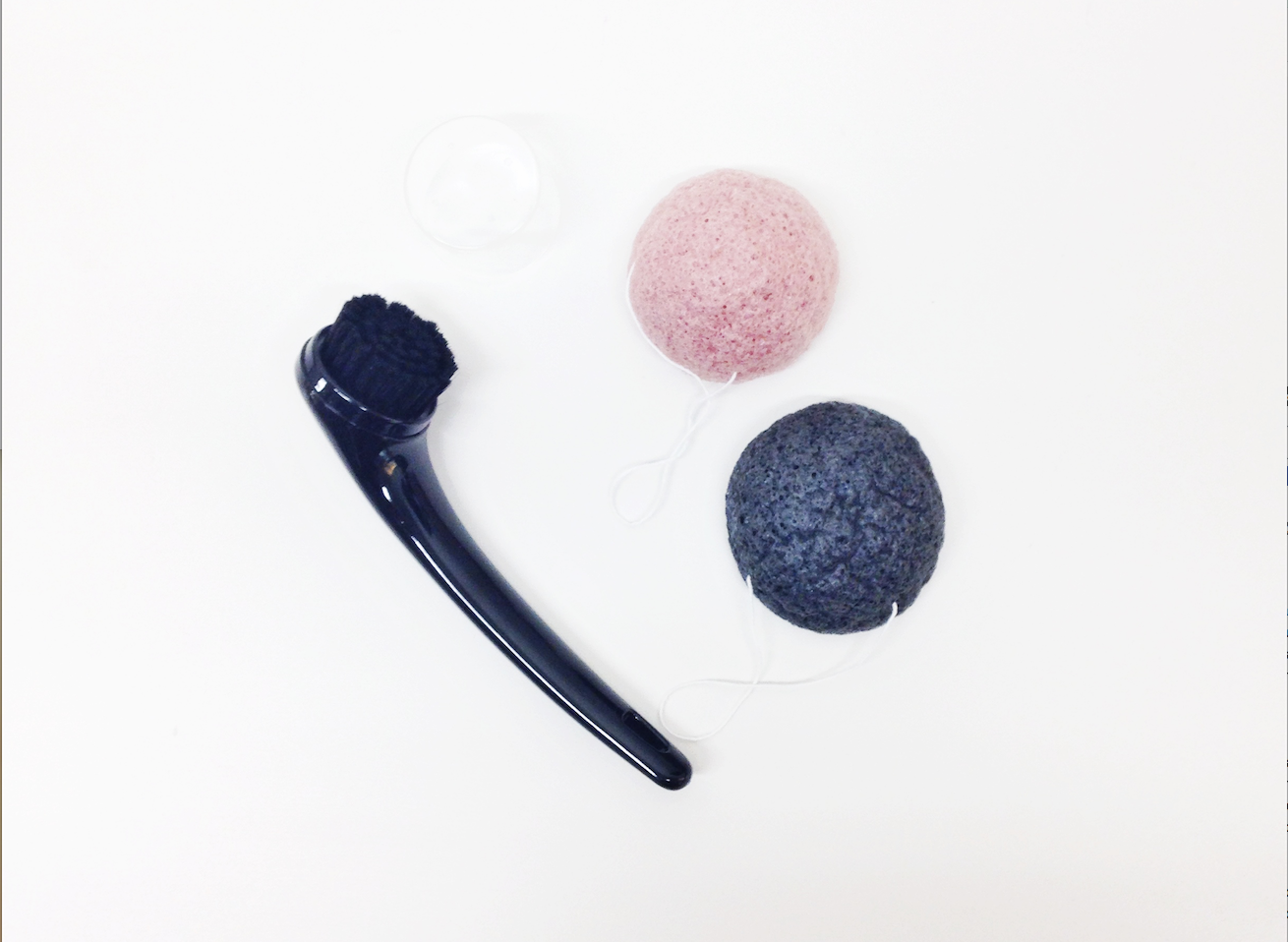 3 outils pour se laver le visage si vous avez besoin de plus que vos doigts!