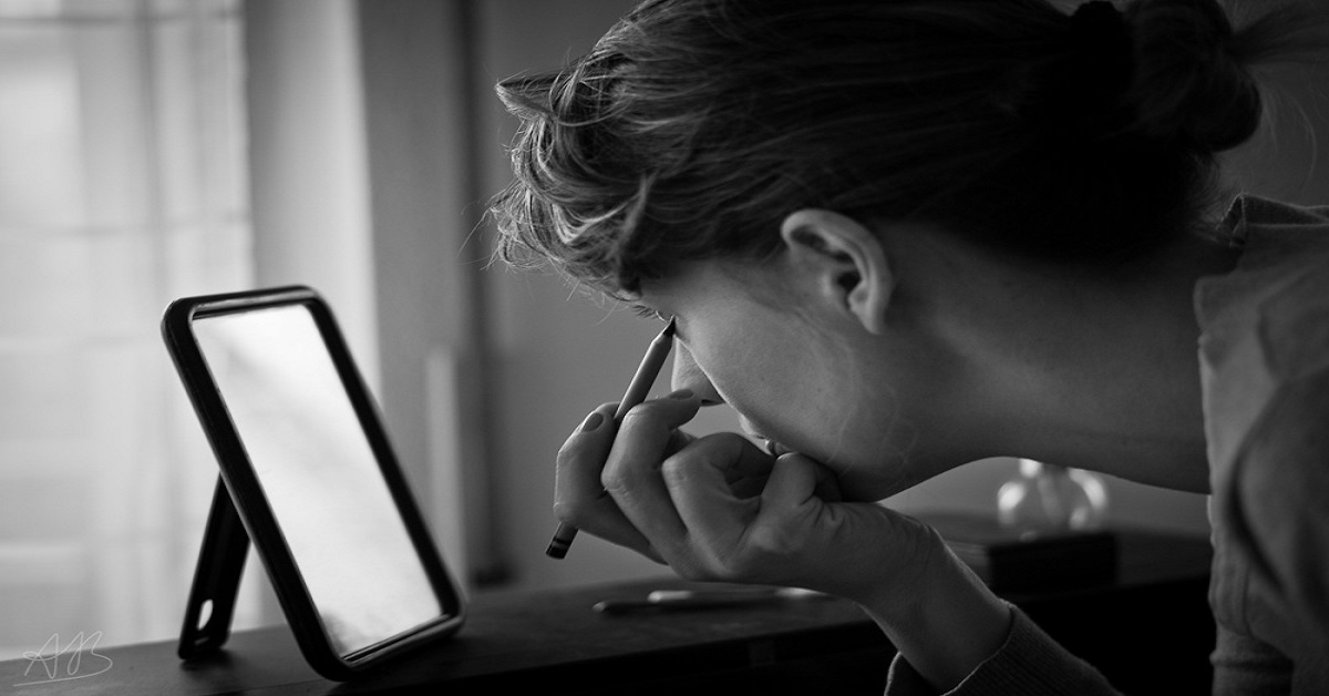 Comment transformer n&#039;importe quel fard à paupières en traceur liquide