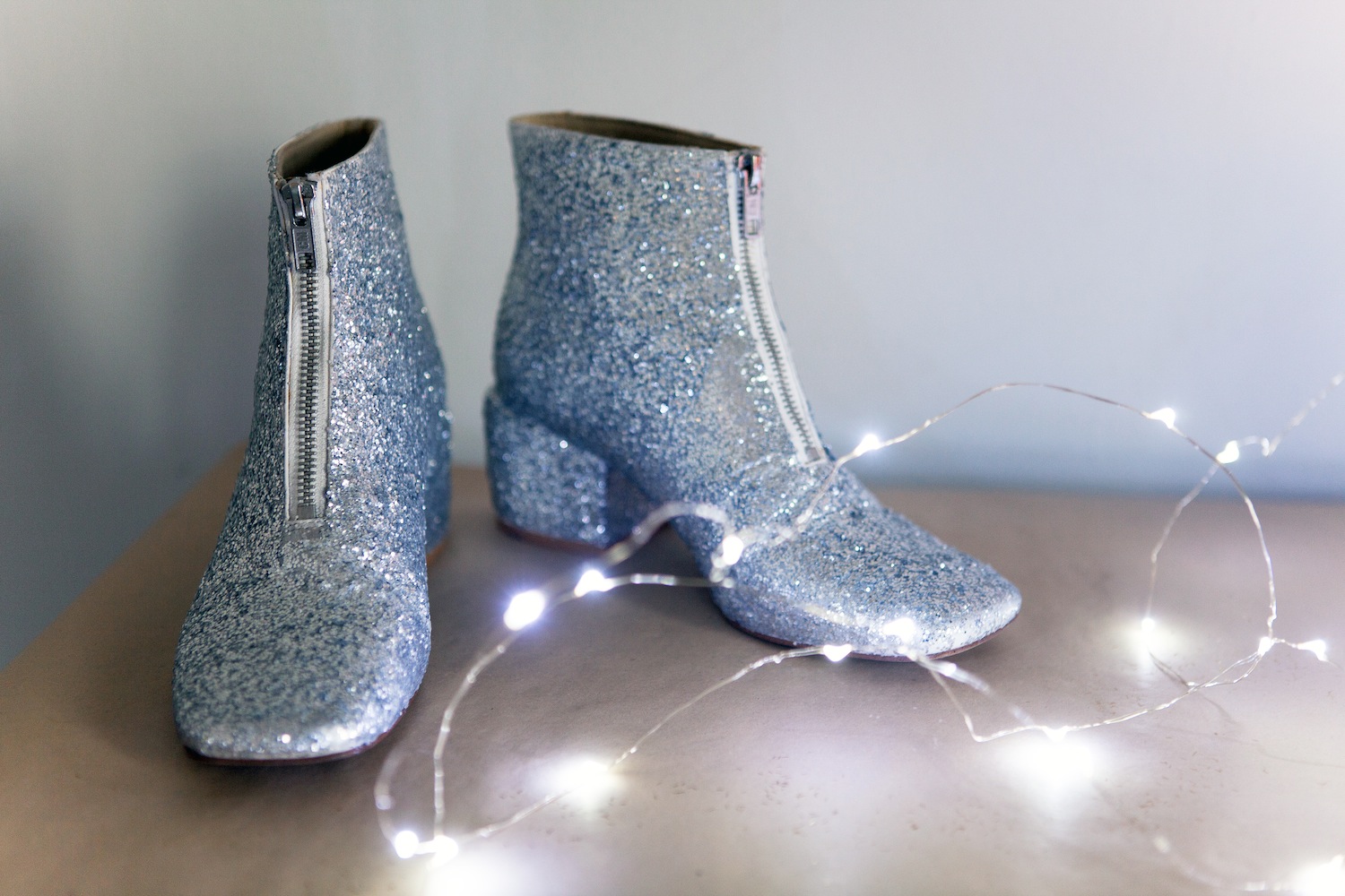 Comment se faire des chaussures à paillettes?