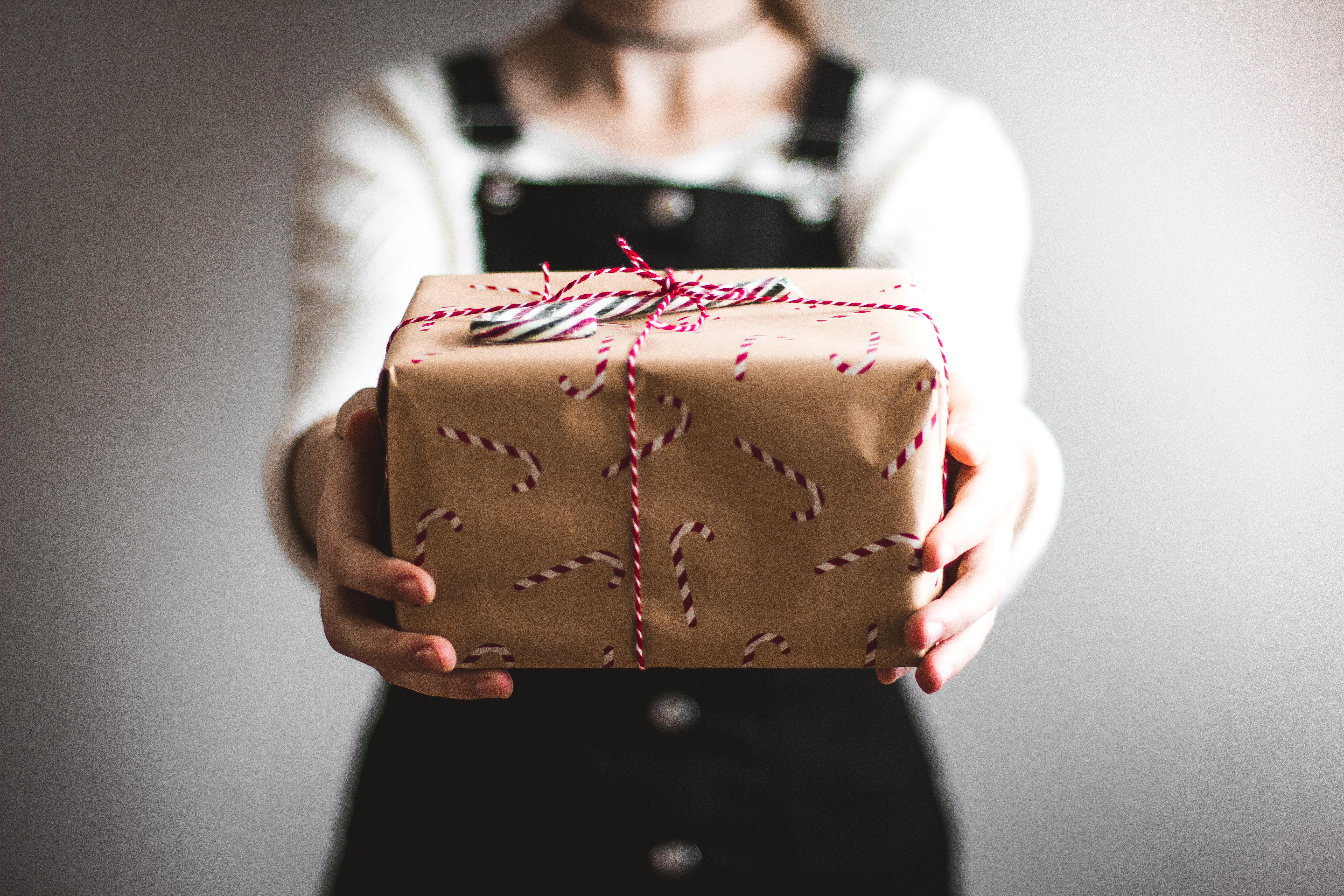 10 idées de cadeaux pour jeunes adultes