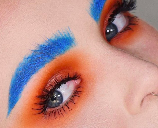 Nouvelle tendance : êtes-vous game de colorer vos sourcils?