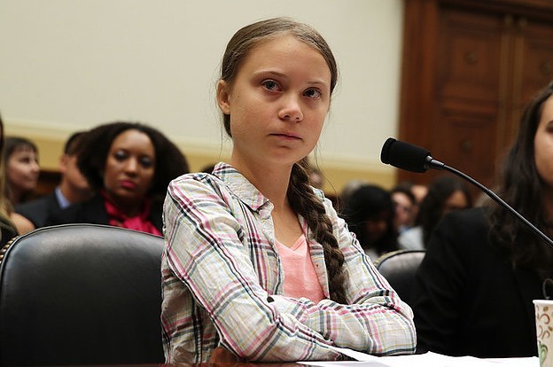 Quelqu'un a pendu un mannequin à l'effigie de Greta Thunberg voici pourquoi c'est tellement problématique