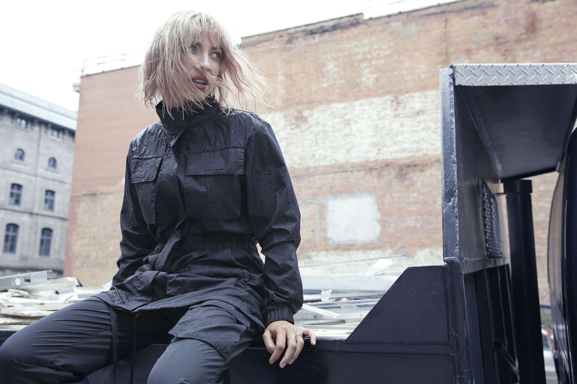 [PHOTOS] Marie-Mai lance une nouvelle marque en collaboration avec 3 designers d’ici!